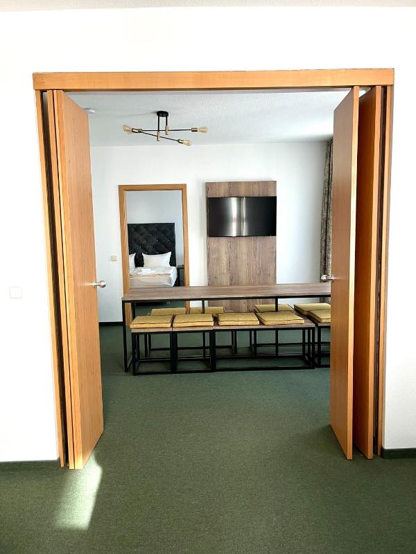 großes Familienapartment mit Blick zur Frauenkirche - image 14