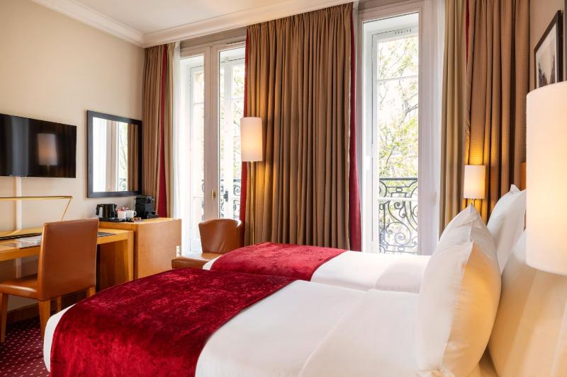 Twin Room image 1