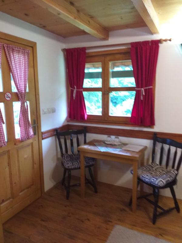 One-Bedroom Bungalow image 4