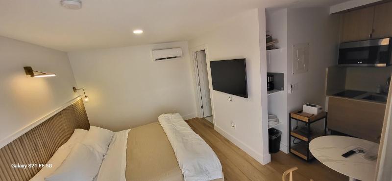 Green Island Inn - image 10