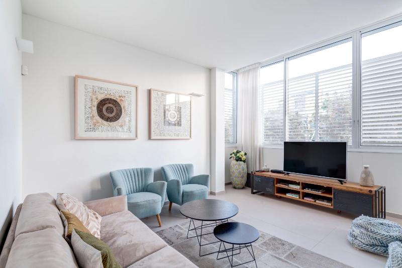 Ella SR by TLV2rent - image 3