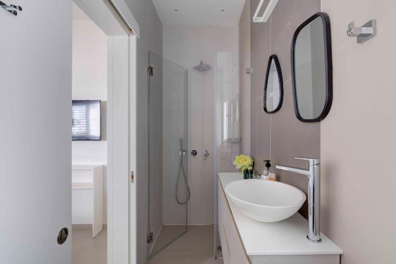 Ella SR by TLV2rent - image 10