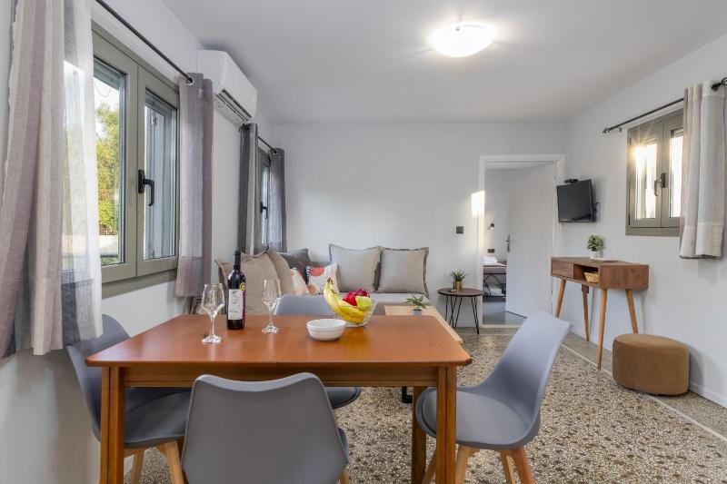 Makris Gialos Lemon Cottage in Lassi Kefalonia - image 1