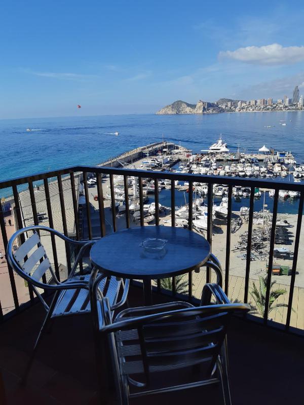 Twin Room with Balcony and Sea View image 1