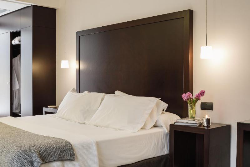 Superior Double Room image 3