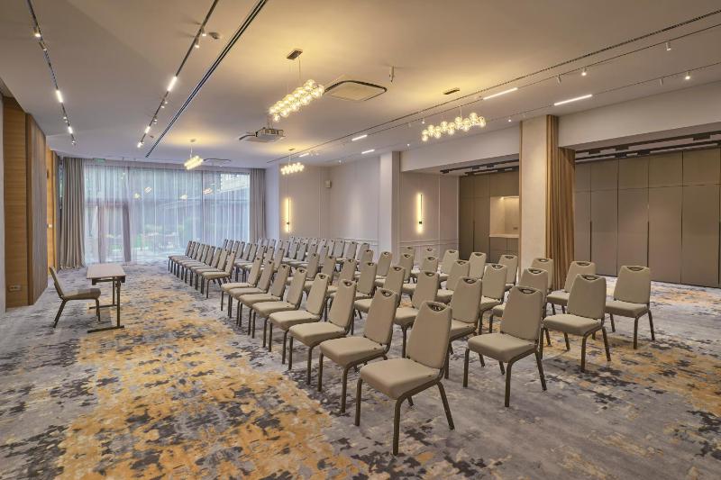 Radisson Hotel Plovdiv - image 15
