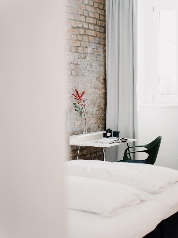 Double Room with Shared Kitchen image 1