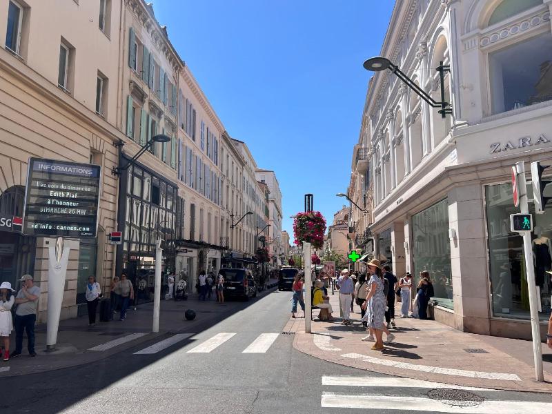 C003 Cosy a 200 m du Palais plein centre Cannes - image 8