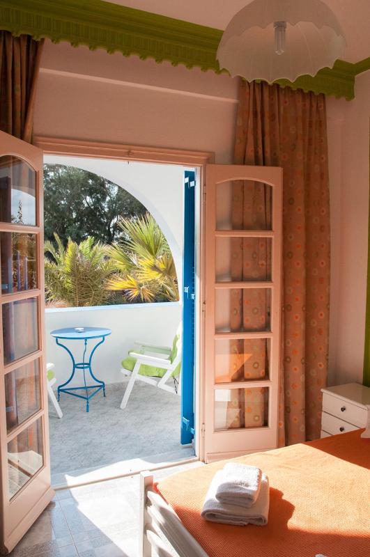 Double or Twin Room with Pool View image 3