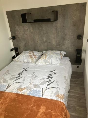 Two-Bedroom Chalet image 3