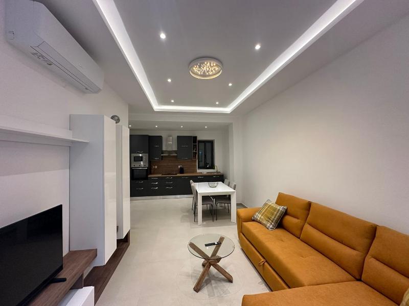 Acacia Avenue Apartments Images