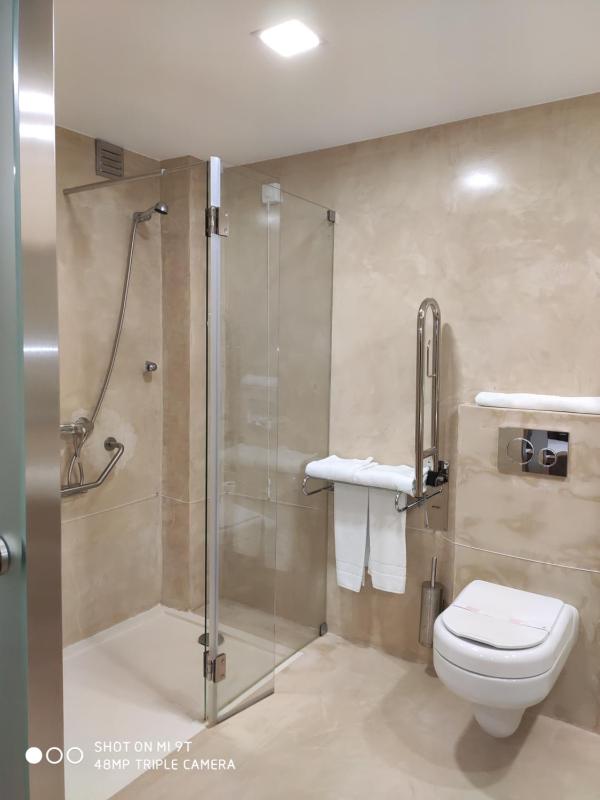 Double Room - Disability Access image 4