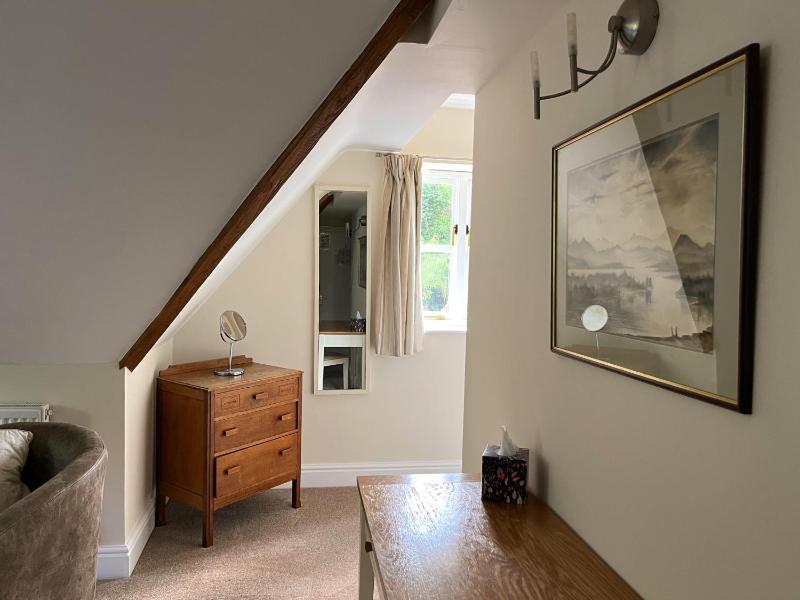 Standard Double Room image 3