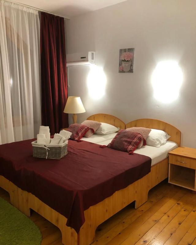 Deluxe Double Room with Balcony image 4