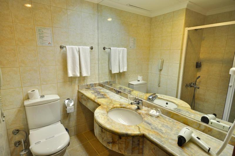 Standard Room image 3
