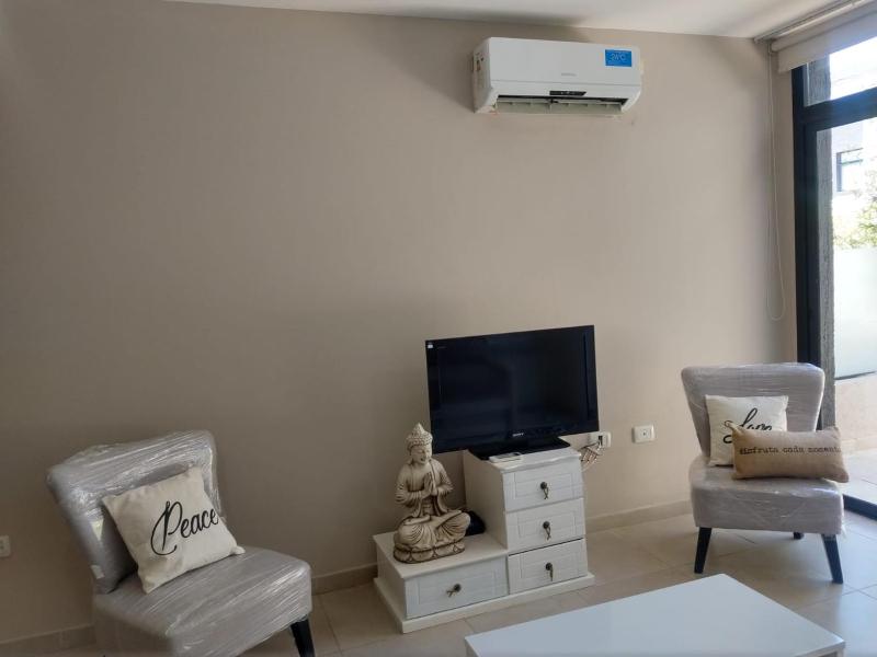 Zona residencial frente al lago! - image 10