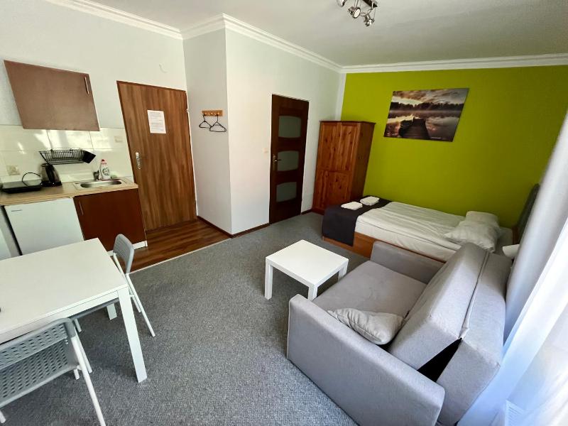 Triple Room with Garden View image 3