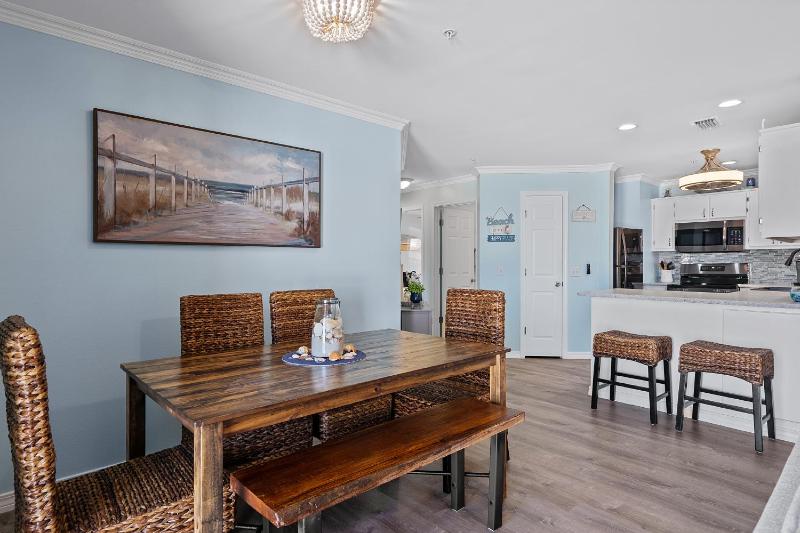Sunset Harbor Unit 422 - image 2