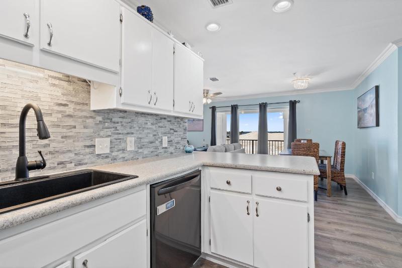 Sunset Harbor Unit 422 - image 28