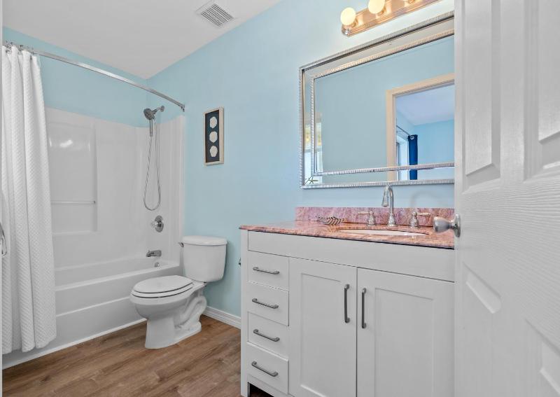 Sunset Harbor Unit 422 - image 31