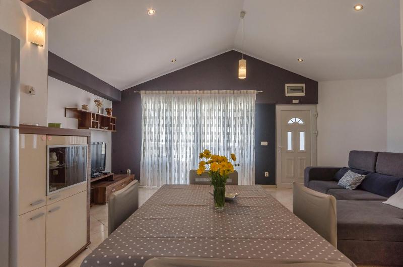 Two-Bedroom Apartment with Balcony image 4