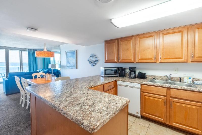 Two-Bedroom Apartment with Bay View image 3