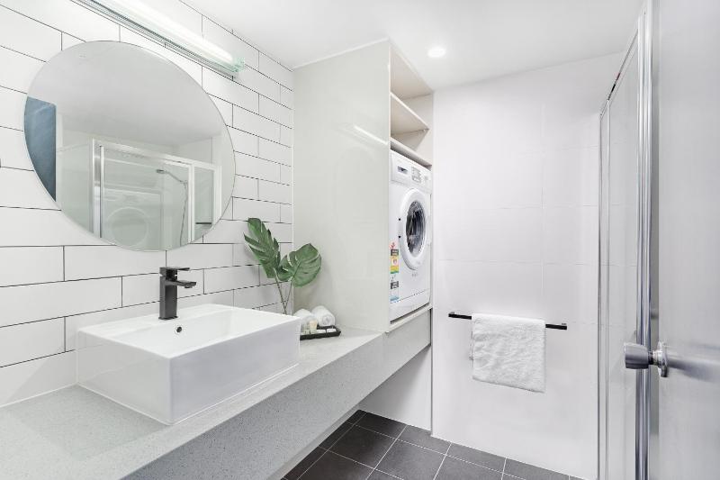 Ridge Apartment Hotel - image 3
