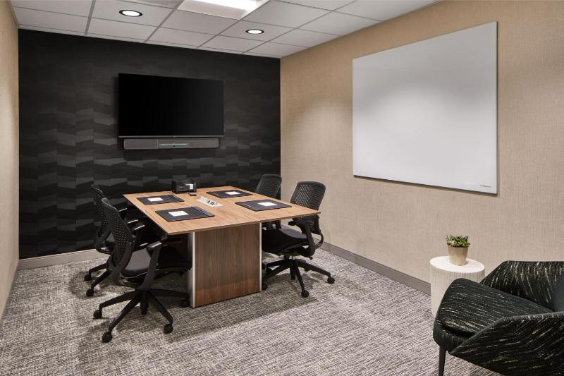 Courtyard by Marriott Detroit Downtown - image 15