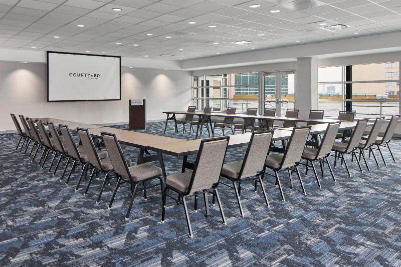 Courtyard by Marriott Detroit Downtown - image 39