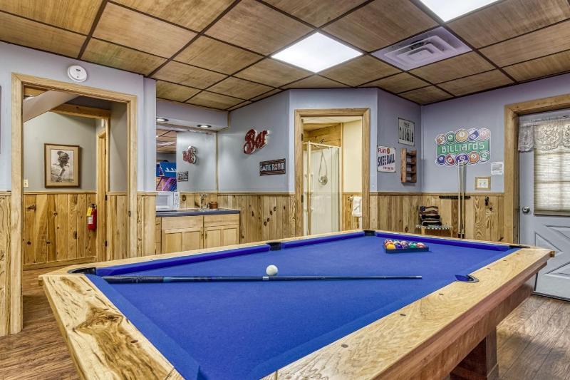 ER20 - Eagles Roost - Great location! - Close to town! cabin - image 33