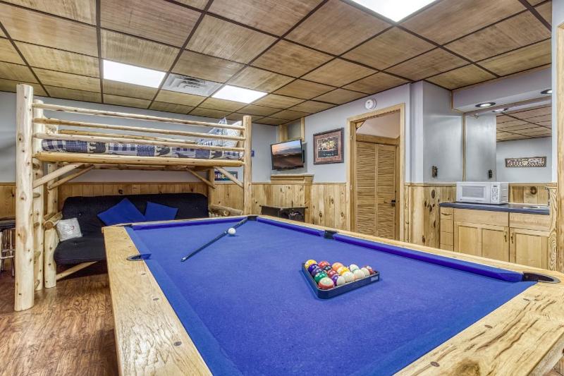 ER20 - Eagles Roost - Great location! - Close to town! cabin - image 26