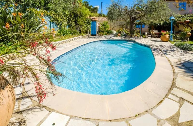 Studio charmant à Cagnes-sur-Mer de 35 m² + piscine privée - image 1