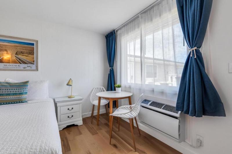 Standard Queen Room image 1