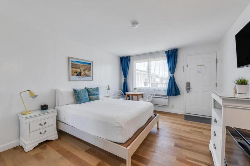 Standard Queen Room image 3