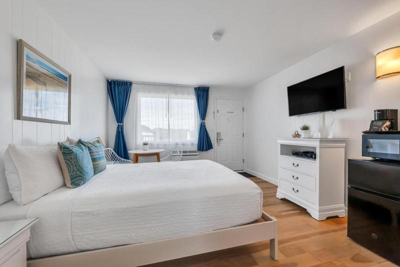 Queen Room image 3