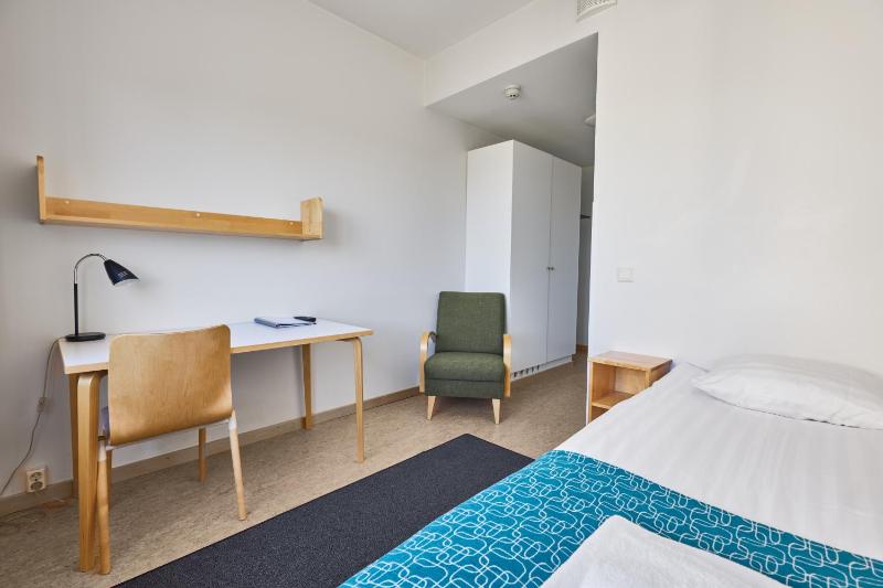 Small Single Room image 4