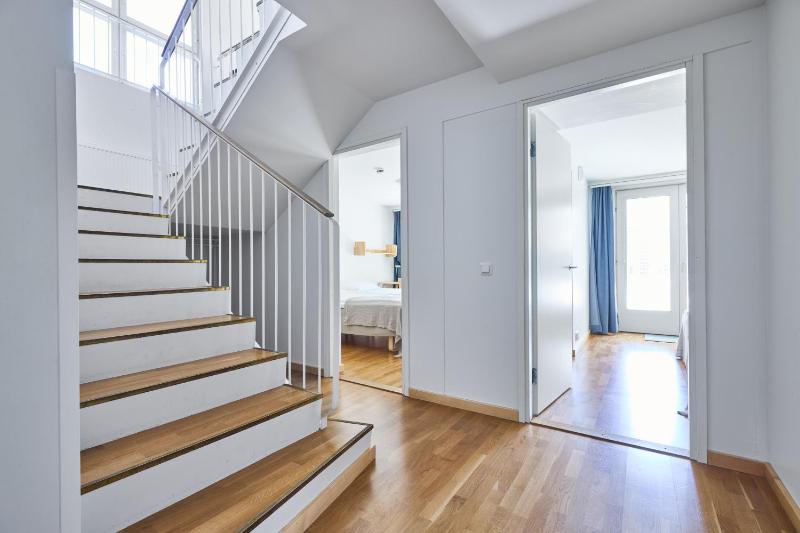 Four-Bedroom Apartment with Sauna image 4