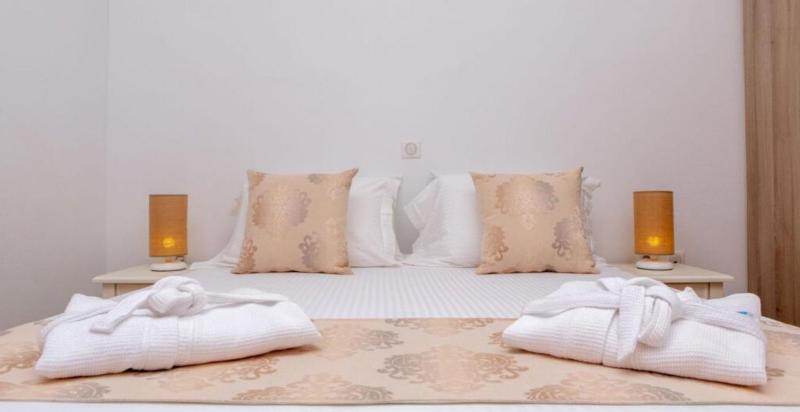 Superior Double Room with Sea View image 1