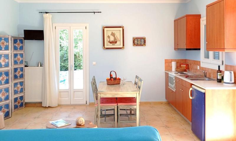 Studio with Sea View image 4