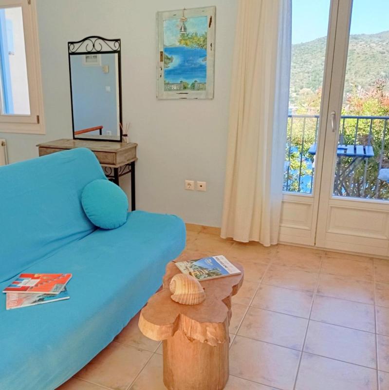 Studio with Sea View image 3