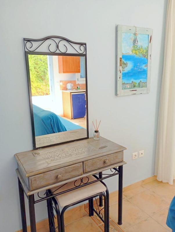 Studio with Sea View image 2