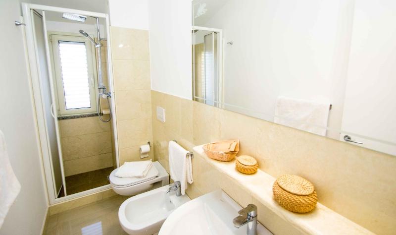 Studio with Sea View image 3