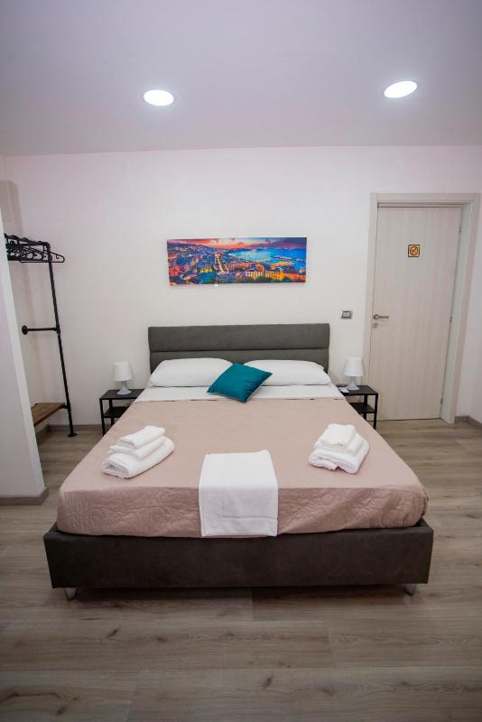 NA City Rooms - image 9