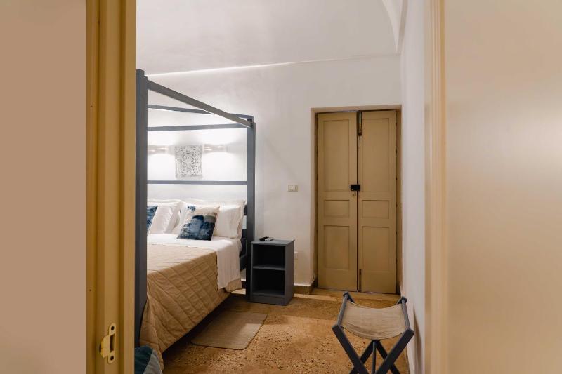 Queen Room image 1