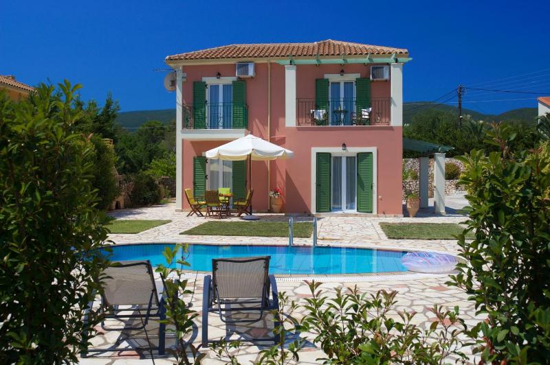 Deluxe Villa image 1