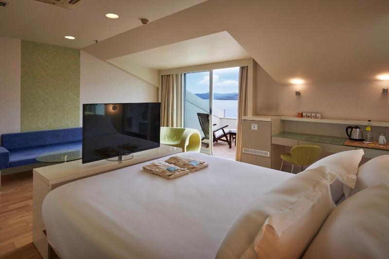 Junior Suite image 2