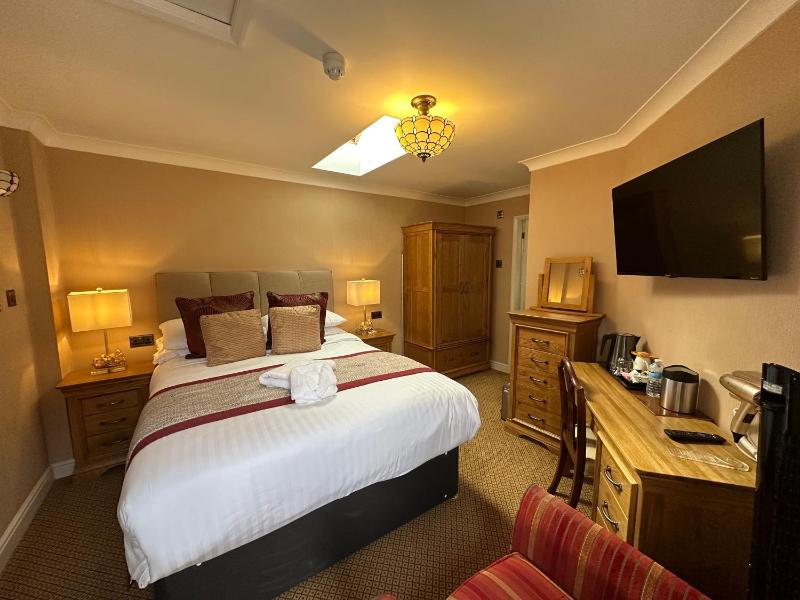 Double Room with Shower - Courtyard image 1