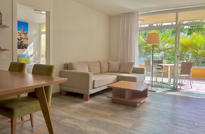 Apartamentos Tigaiga Suites - image 38