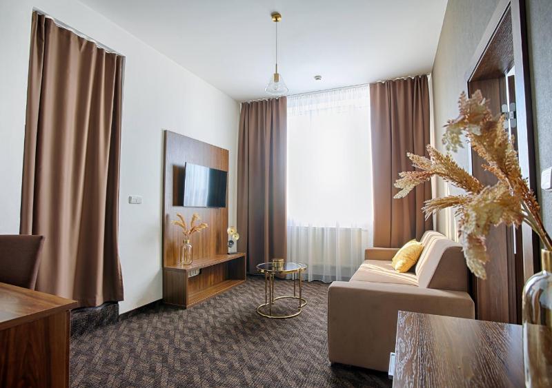 Apartment with Terrace and free access to the pool image 4