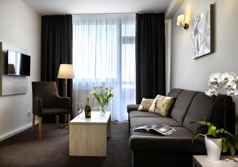 Apartment with free access to the pool image 3